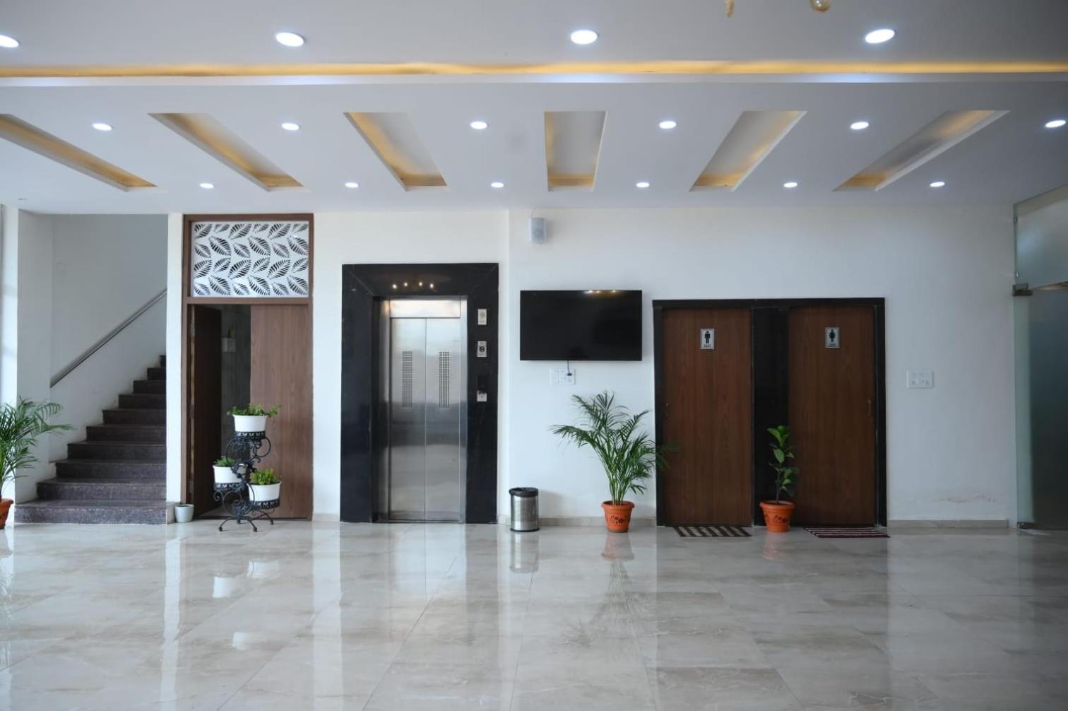 Hotel Satkar International Chhindwāra Exterior foto