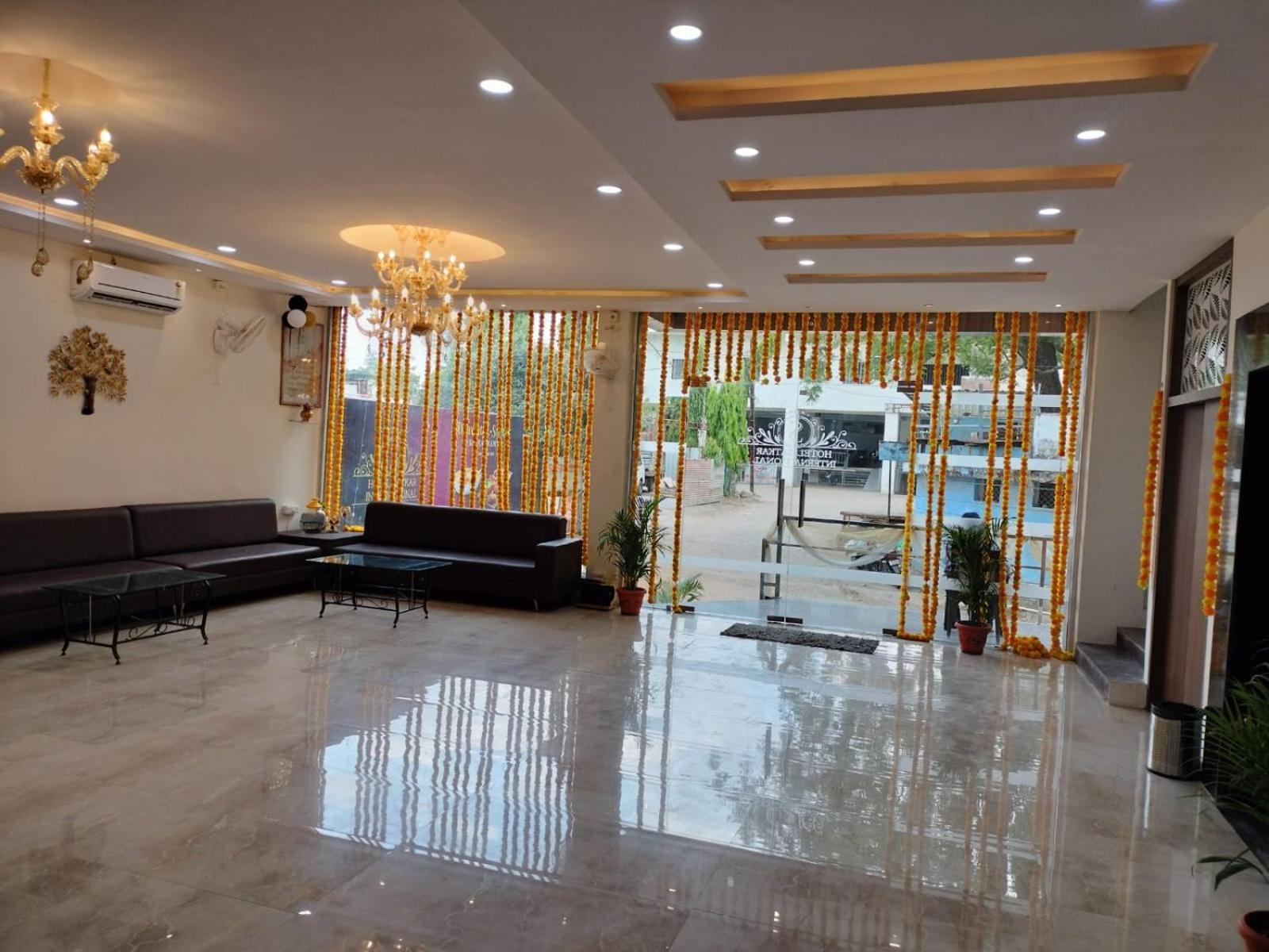 Hotel Satkar International Chhindwāra Exterior foto